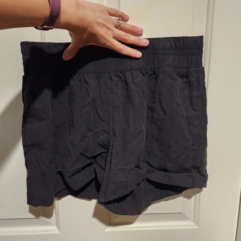Hatch Under the Bump Maternity Black Linen Shorts Postpartum Medium - Picture 4 of 7